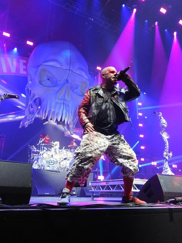 Five Finger Death Punch La Rockhal 1