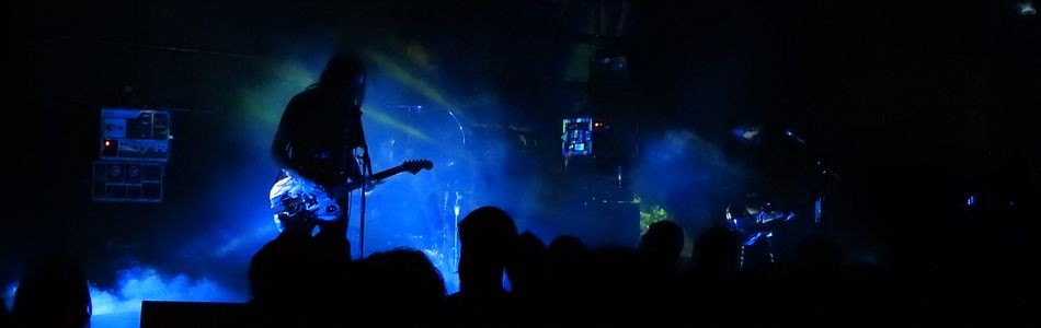 A Place To Bury Strangers bannière